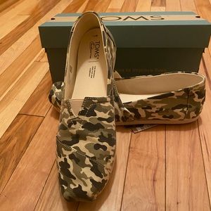 Brand new TOMS shoes